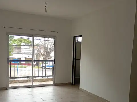 Depto Tipo Casa en Alquiler de Monoambiente