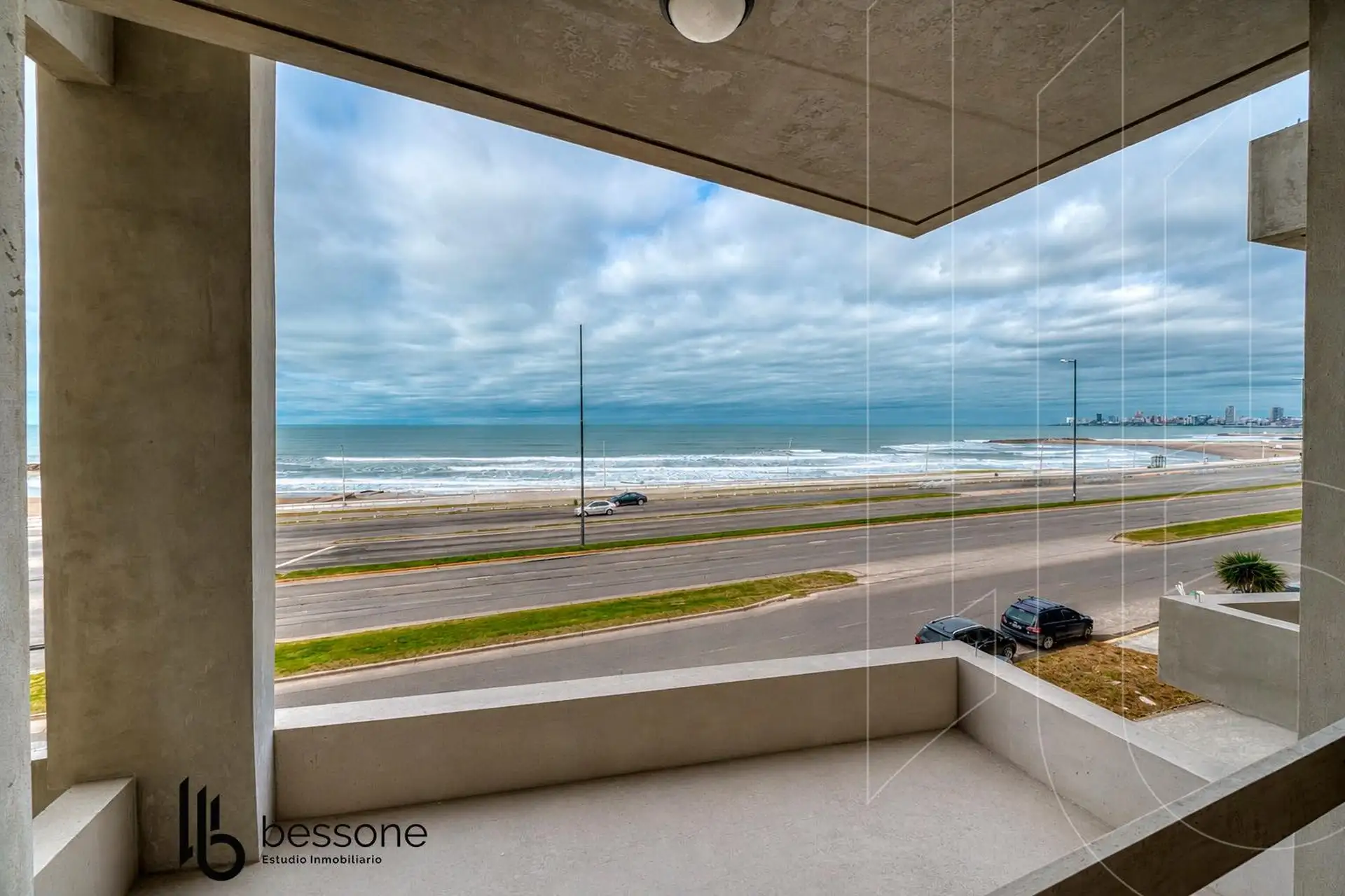 Depto 3 amb, 93m² con vistas al mar y ascensor — La Perla Sur