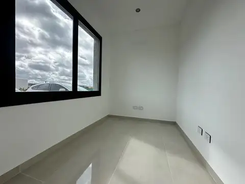Casa en Venta en Pilar Del Este - Santa Elisa, USD 190.000