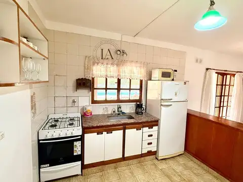 Casa en Alquiler con 6 cocheras