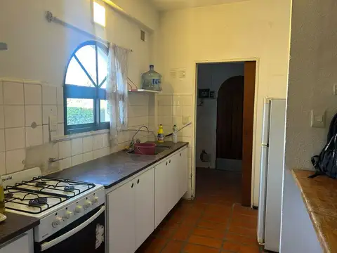 Escribano Francisco Vazquez 4600