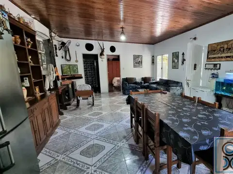Casa 2 ambientes con 2 baños