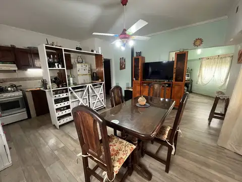 143 esq. 519 - Casa en venta de 3 dormitorios - San Carlos, La Plata