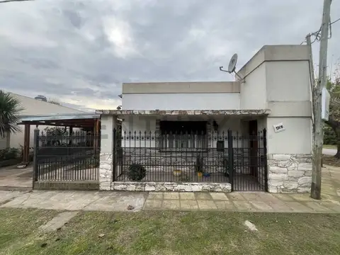 143 esq. 519 - Casa en venta de 3 dormitorios - San Carlos, La Plata
