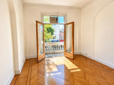 VENTA OFICINA, PISO ESTILO FRANCÉS | APTO PROFESIONAL Y COMERCIAL | UBICACIÓN DE