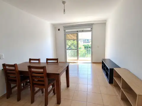VENTA DEPARTAMENTO  3 DORMITORIOS  BALCON  COCHERA
