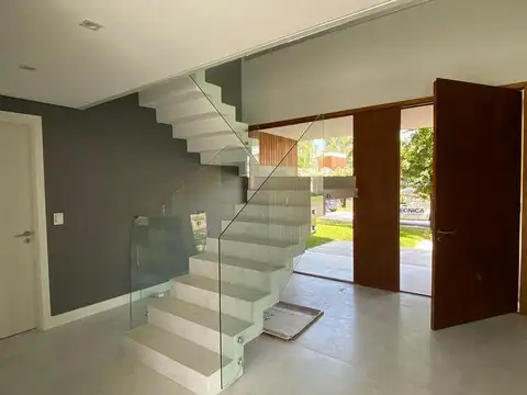 Barrio Privado La Lomada - Casa minimalista a estrenar