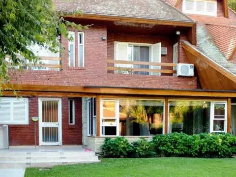 La mejor zona.  Residencia 10 ambientes , CALIDAD Y ESTILO.