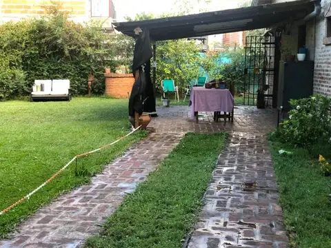 Casa 4 ambientes con 1 baño