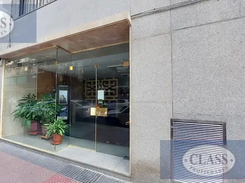 Departamento 4 ambientes + Dep. Servicio + cochera en Flores