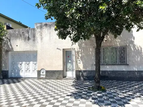 VENTA CASA BARRIO JARDIN 3 DORMITORIOS 