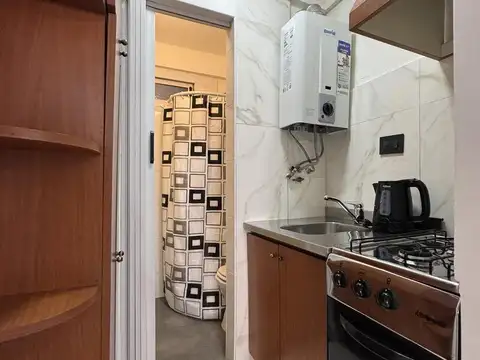 Pasaje. Tres Sargentos  al 400 entre San Martin y Reconquista.