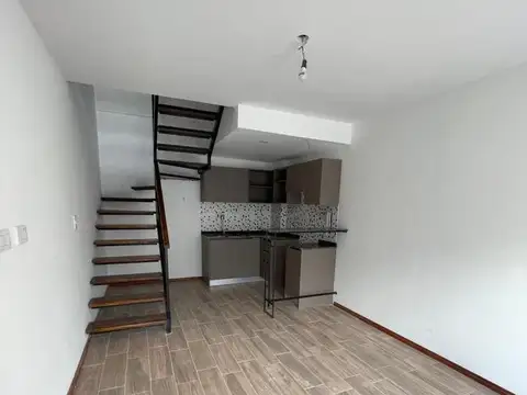 Depto Tipo Casa 3 ambientes con 1 baño