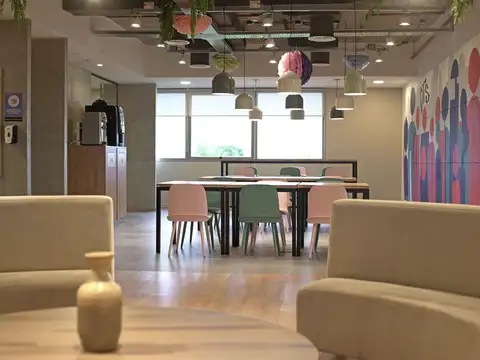 Oficina en Alquiler en Olivos, USD 51.348