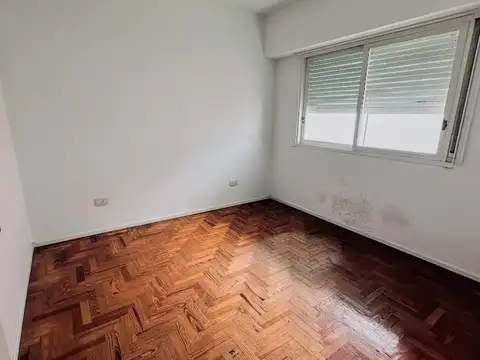 Depto Tipo Casa en Alquiler en Parque Avellaneda, $ 900.000