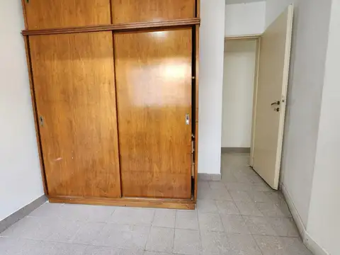 ¡Departamento en 2° piso, zona universidades! 