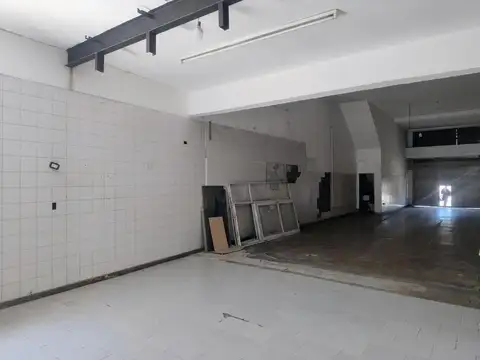 ALQ LOCAL 120M2 EN TIGRE