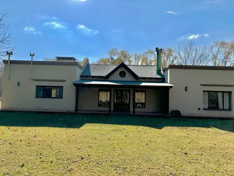 Venta Casa 322 m2. Terreno 1 ,1 ha. Ch. La Alameda