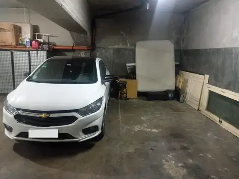 Cochera en venta en Ramos Mejía sur.
