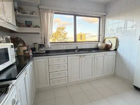 Departamento Semipiso en Torre Bianea Chacabuco al 500 Pilar