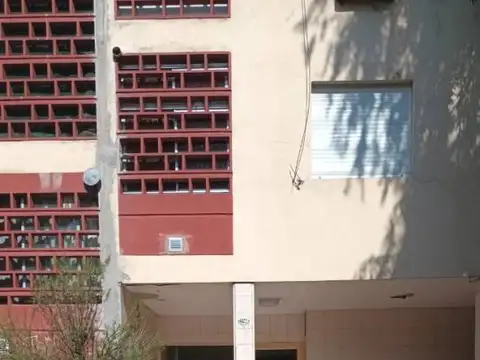 Hipólito Yrigoyen 6100, Piso 1