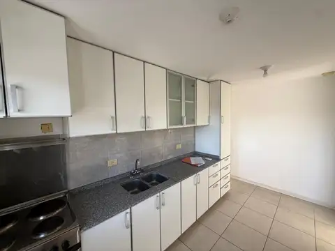Departamento en Alquiler en Quilmes, $ 650.000