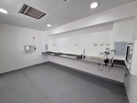 OFICINA-CONSULTORIO-DEPÓSITO EN VENTA