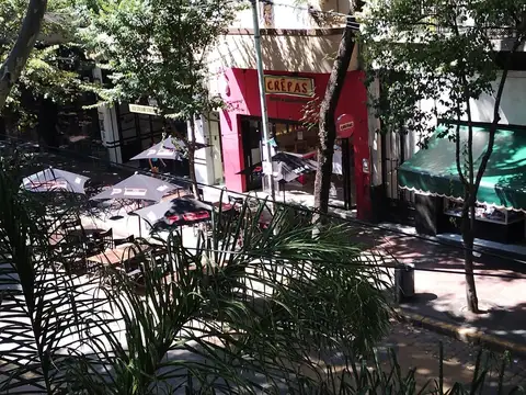 Departamento de 2 amb  al frente con balcon corrido