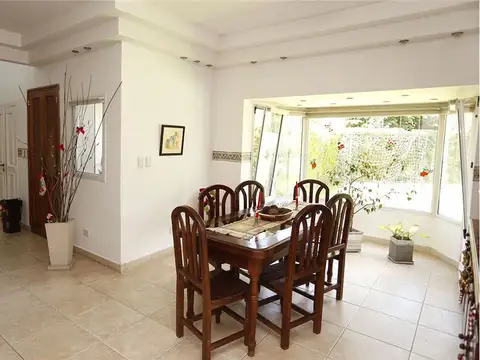 VENTA CASA 5 AMBIENTES CLUB PRIVADO LOMA VERDE