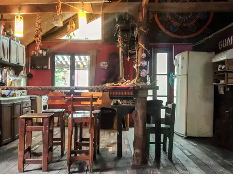 Casa 7 ambientes con 3 baños