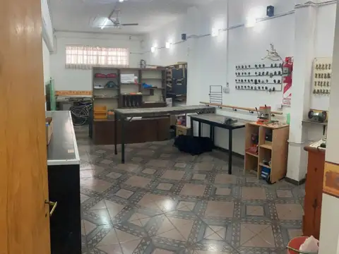 Depto Tipo Casa en Venta en Moron, USD 195.000