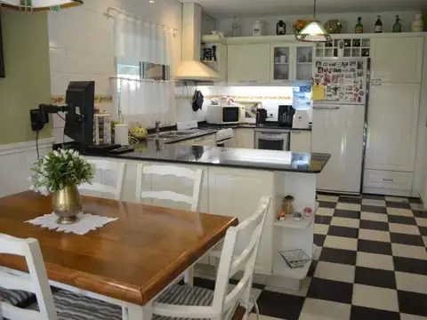 CASA EN VENTA 4 AMBIENTES BARRIO EL ROCIO APTO CREDITO