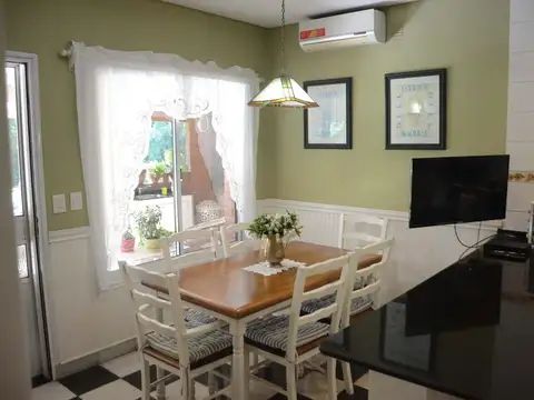 Sargento Cabral (barrio El Rocio) 3400