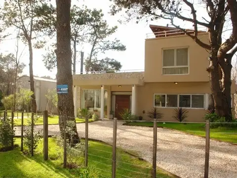 Casa en Venta en Pinamar, USD 460.000