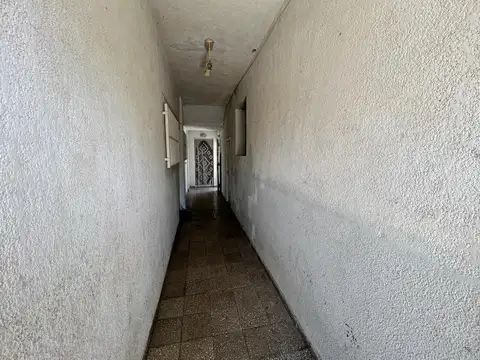 Calle 4 2325 , Piso 1