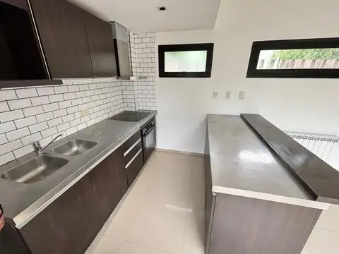 Depto Tipo Casa en Venta de 3 dormitorios