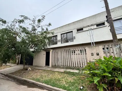 Depto Tipo Casa en Venta de 4 ambientes