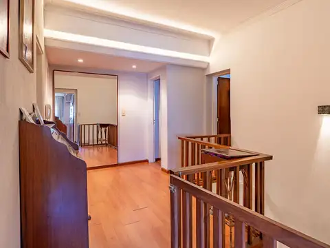 VENTA - Casa - 4 Dormitorios - España y Hospitales, Rosario