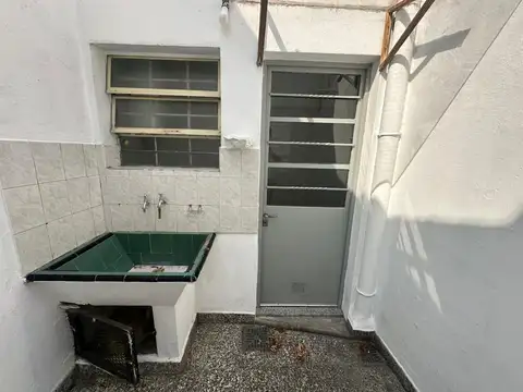 Alquiler de casa 3 ambientes con patio y terraza