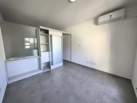 Departamento en Alquiler en Abasto, $ 350.000