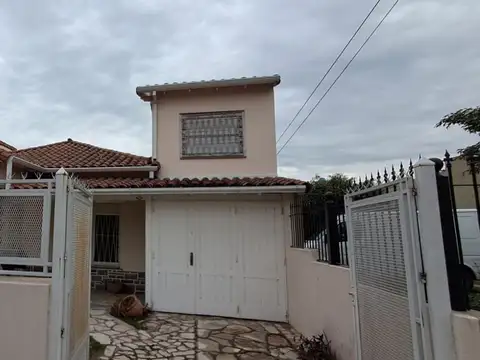 CASA 5 AMBIENTES+ LOTE 436 M2+ DPTO.