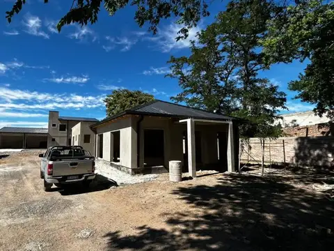 VENTA CASA EN POZO (3) DORMITORIOS PLOTTIER NQN