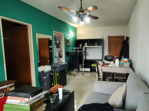 Saavedra 2400, Piso 1