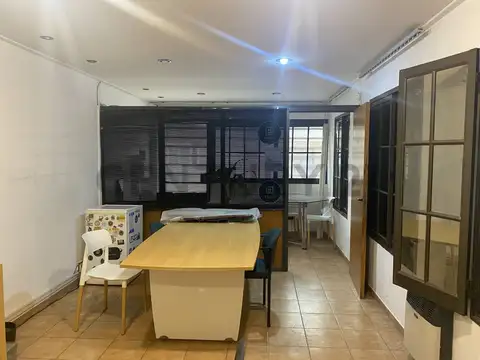 Local en Venta en Barrio Industrial, USD 195.000