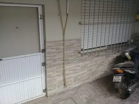 DEPARTAMENTO AL FRENTE CON GARAGE