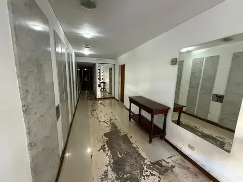25 De Mayo 200, Piso 1°