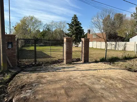 Venta - Lote con mejoras - Parque Sakura - Exaltacion de la Cruz