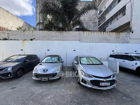 COCHERA FIJA DESCUBIERTA N° 11 EN PLANTA BAJA EN AV. JUAN DE GARAY AL 3700 (HAY OTRAS)