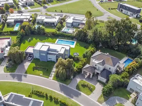 Casa en Alquiler en Haras Santa Maria, USD 3.200