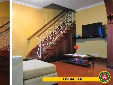 Venta - Hermoso PH - 3 Dormitorios, 2 Baños, Quincho - Vta. Directa - Retasada !!!